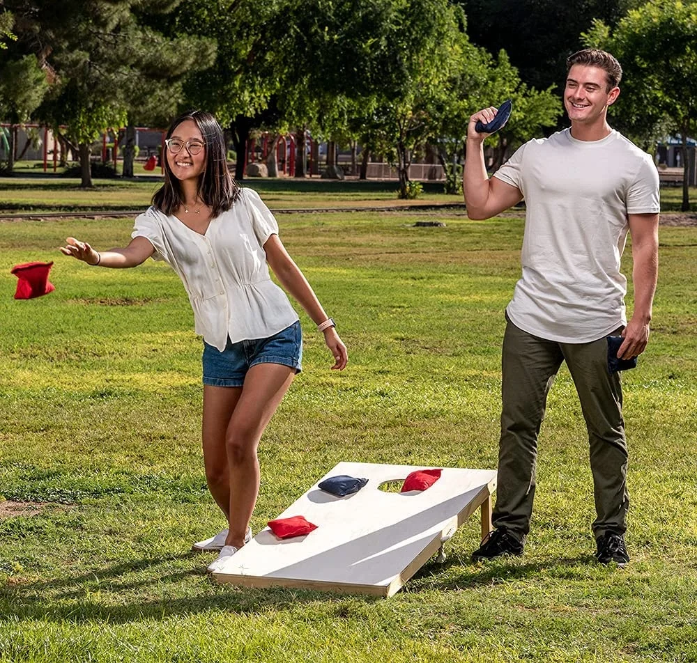 تتضمن لوحة ألعاب كورنهول الفاخ - مراجعة Cornhole Board Set وسعره